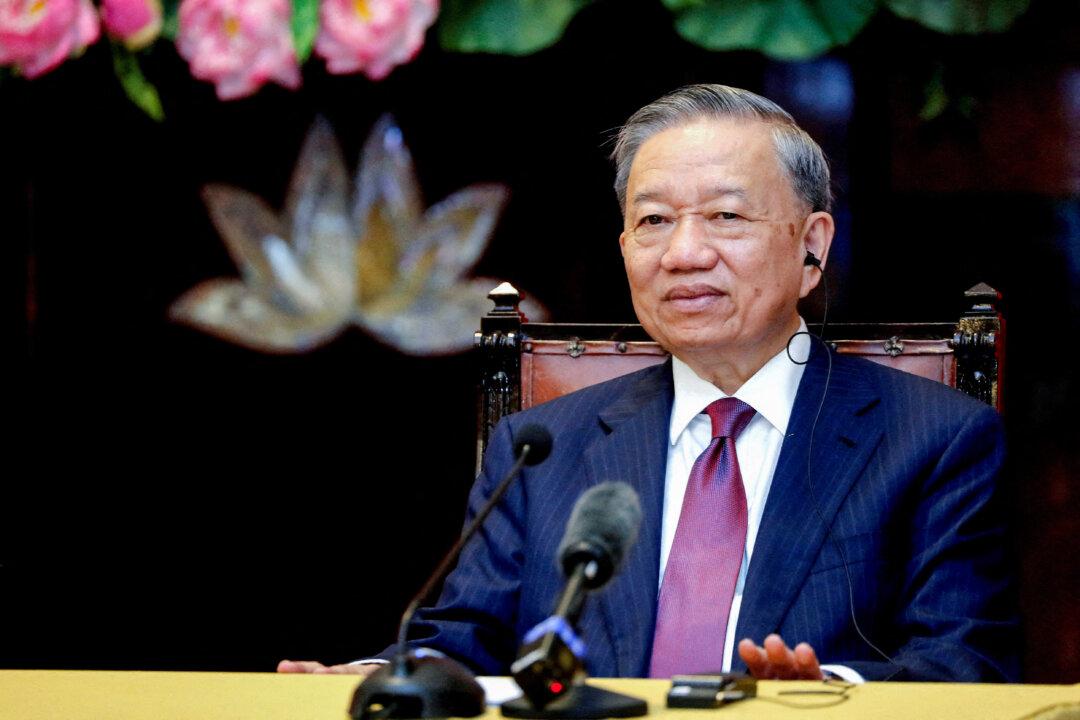 Vietnam’s New Leader in China for First Foreign Visit