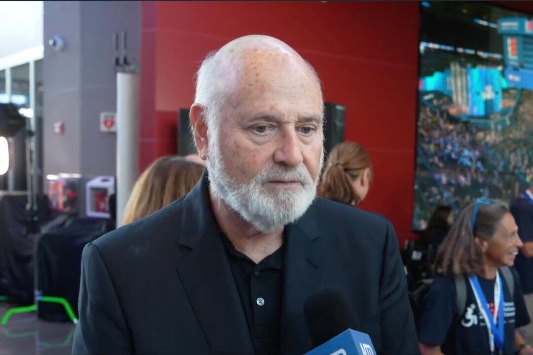 LAPD Says 2 People Found Dead at Home of Rob Reiner