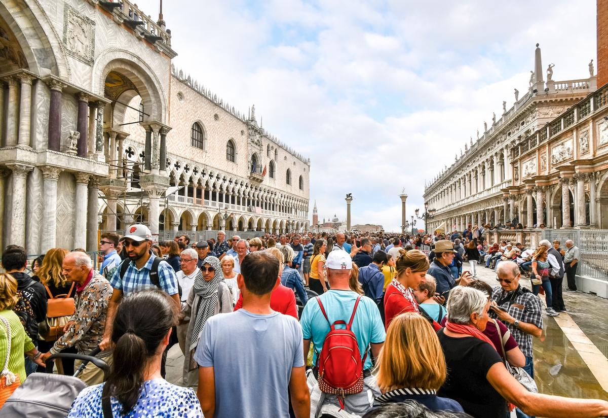 New Travel Requirement for American Tourists Visiting Europe Set for 2025