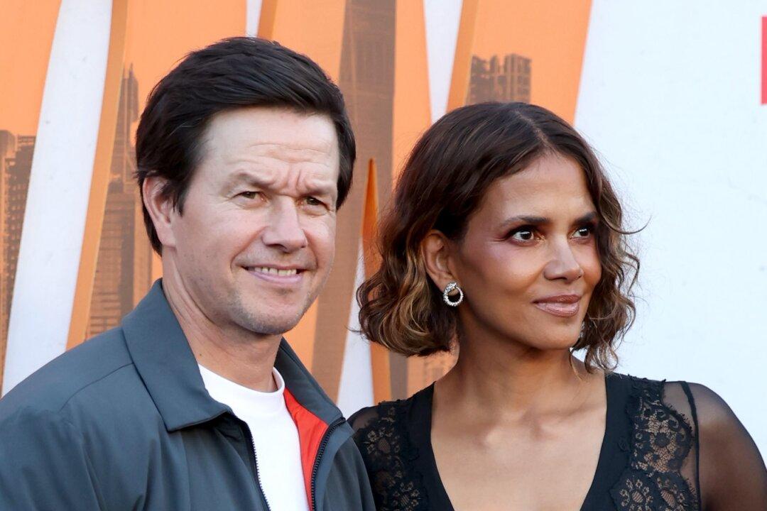 Halle Berry Says Mark Wahlberg is ‘Very Available’ to His Kids While on Set