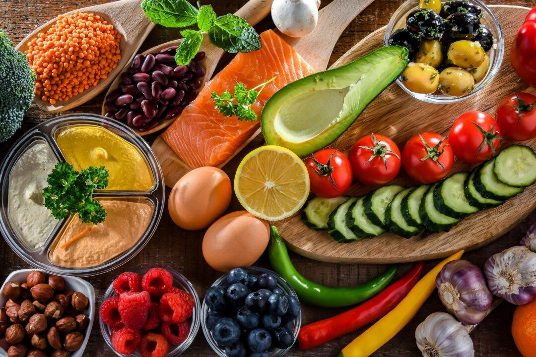 Diet High in Fibre and Healthy Fats May Reduce Risk of Cancer