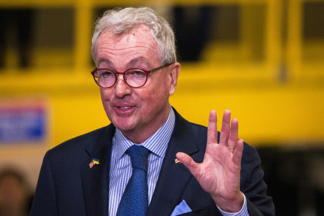 New Jersey Governor Signs Bill Prohibiting Removal of Books From School Libraries