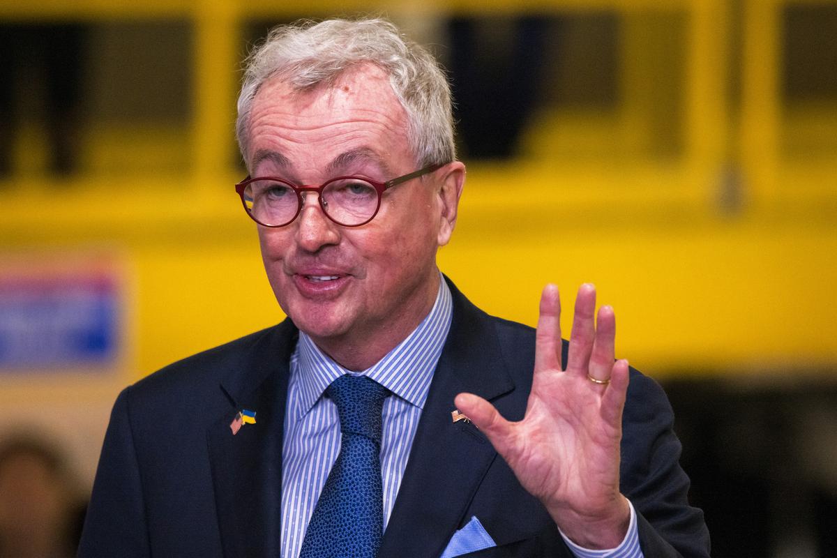 New Jersey Governor Signs Bill Prohibiting Removal of Books From School Libraries