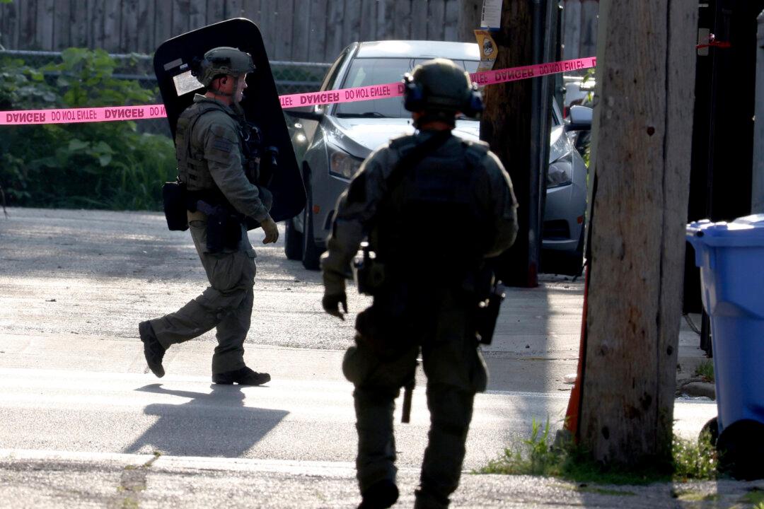 Fugitive Arrested Near Democratic National Convention
