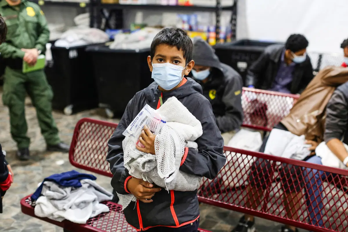 DHS Locates Nearly 130,000 Unaccompanied Missing Children, Says Noem thumbnail