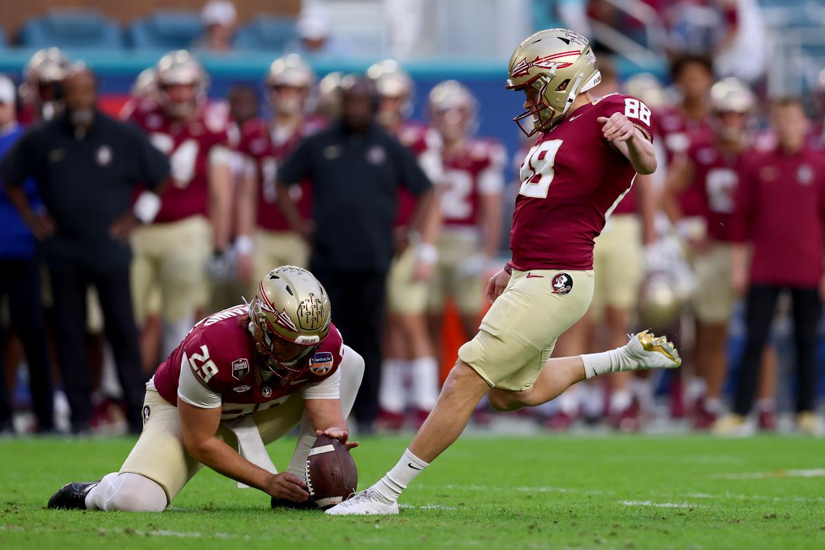 Sports Brief: College Football Kicks Off in Ireland; NFL Preseason Heads to Week 3; Mariners Fire Manager as Baseball Heads for Home
