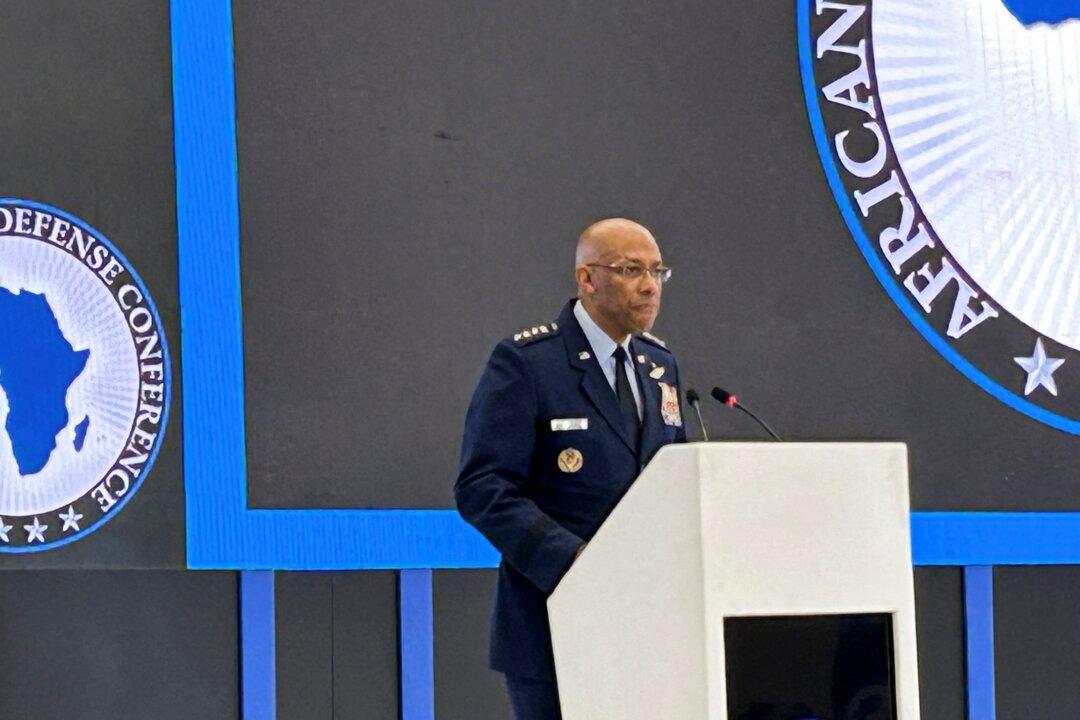 Top US General Makes Unannounced Middle East Trip as Iran Threat Looms