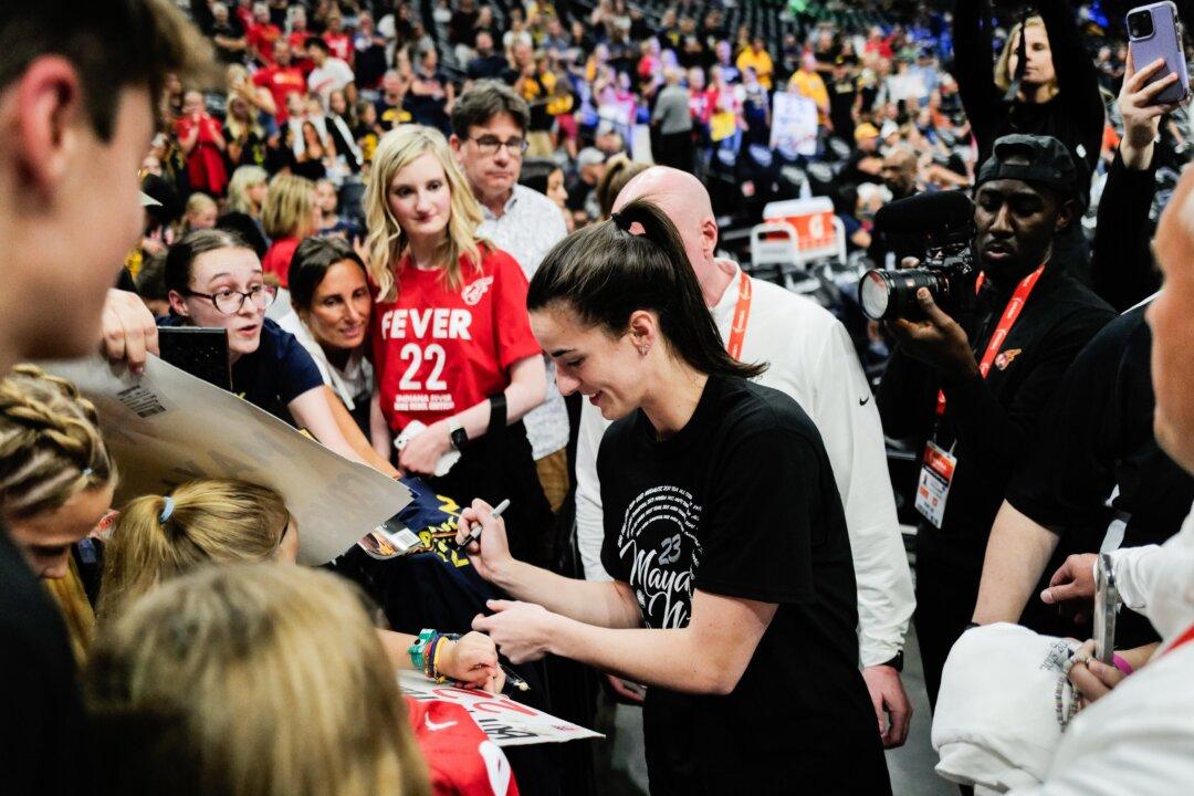 Caitlin Clark in Maya Moore’s Shadow for One Night Amid Fever Loss