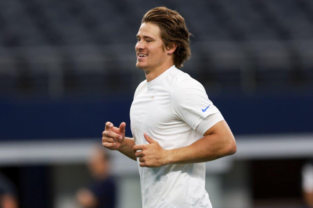 Harbaugh Lauds Herbert, Other Chargers Players Who Were Stuck in Dallas Hotel Elevator