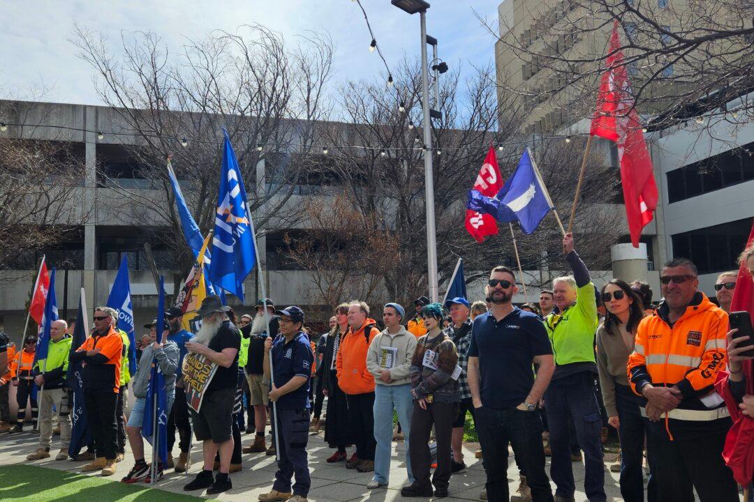 Tens of Thousands Rally After CFMEU Placed Into Administration