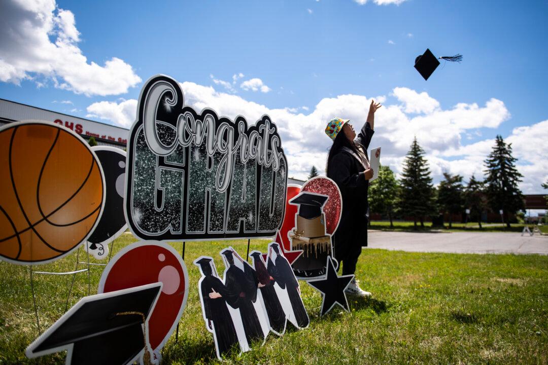 Taking a Gap Year During Your Education? Here’s How to Make the Best Financial Plan