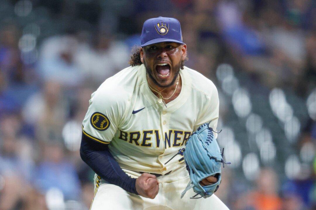 Peralta Pitches Six Scoreless Innings, Contreras Homers as Brewers Beat Giants