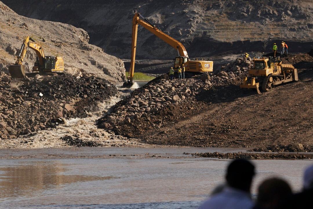 Klamath River Returned to Historic Path, Locals Say Dam Removal Impacting Fish
