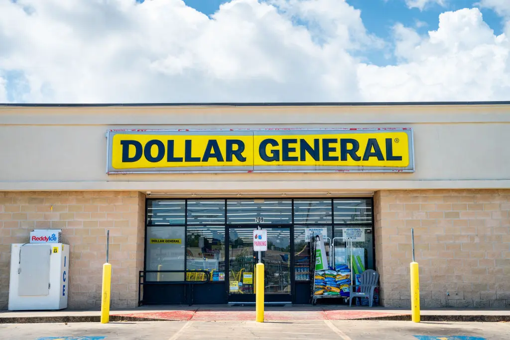 Dollar General Plans to Open 450 New Stores in US in 2026