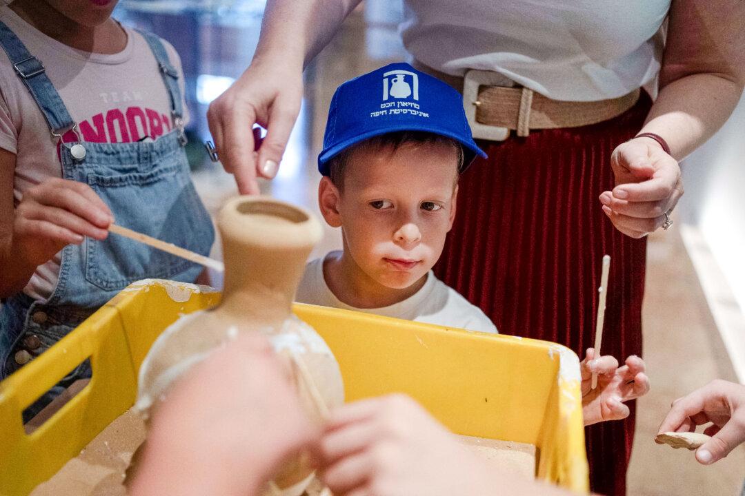 Israeli Boy Who Broke Ancient Jar Learns How Museum Is Piecing It Back Together