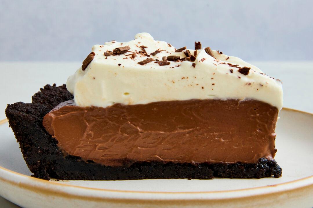 This Chocolate Cream Pie Is So Delicious, I’ve Already Made It 6 Times