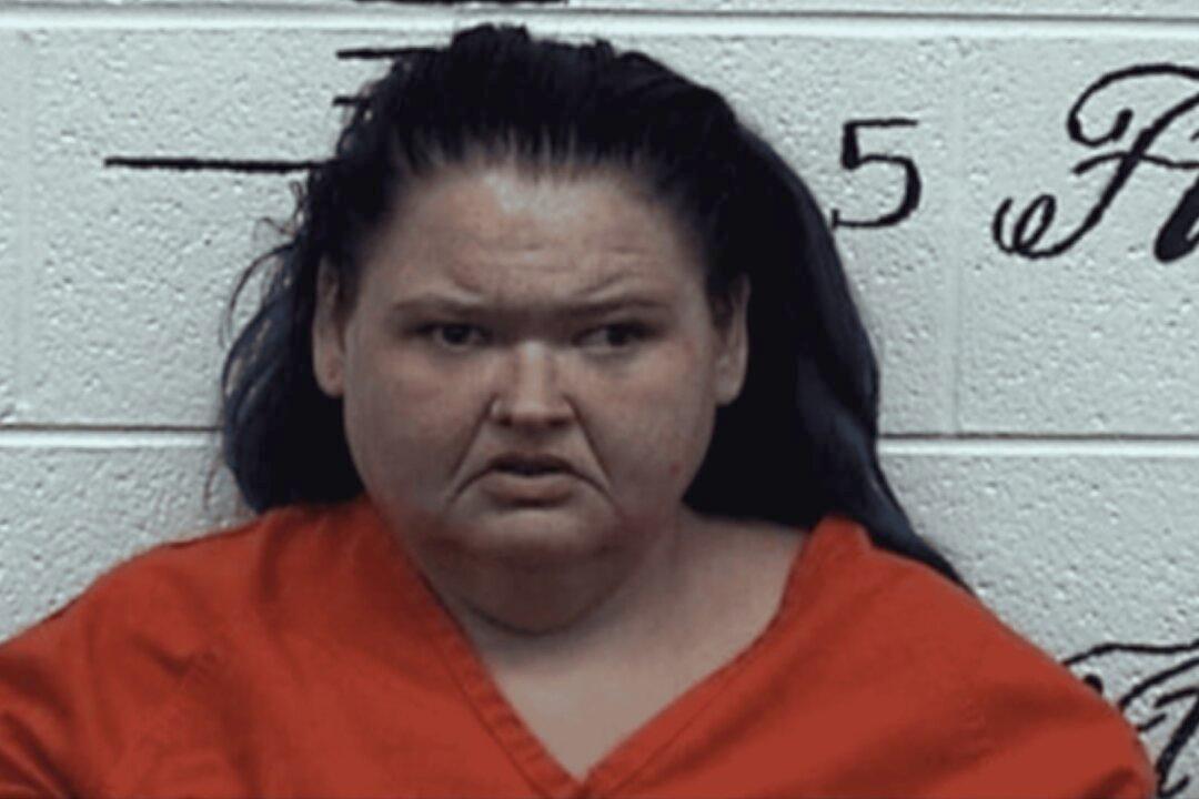 ‘1000-Lb. Sisters’ Star Amy Slaton Arrested on Drug Possession, Child Endangerment Charges