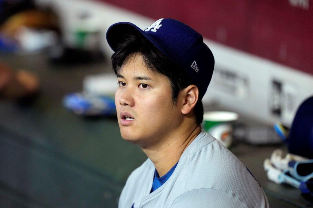 Ohtani, Angels Fans Can Get ‘Closure’ in Dodgers Slugger’s Return to Anaheim, Roberts Says