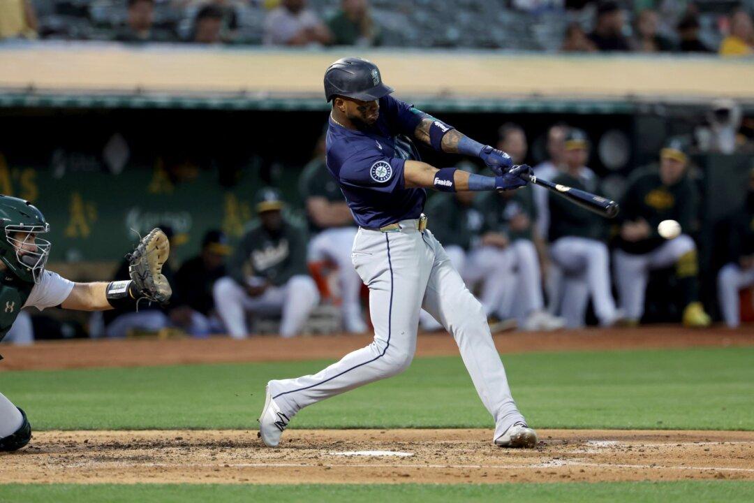 Mariners Break out Offensively, Back Kirby With 16 Runs in Rout of A’s