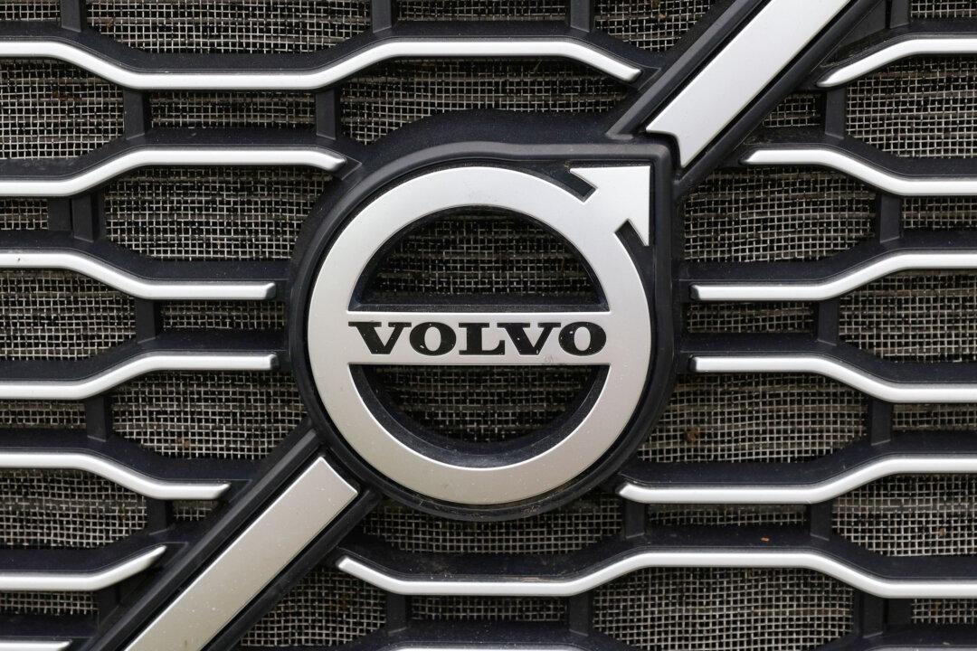 Volvo Scraps Plan to Sell Only Fully Electric Cars by 2030