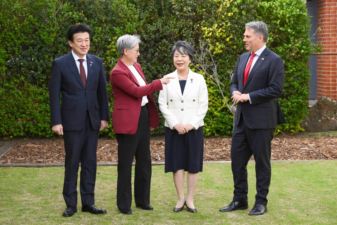 Japan, Australia Agree to Increase Joint Military Drills, Criticize CCP Aggression in Region