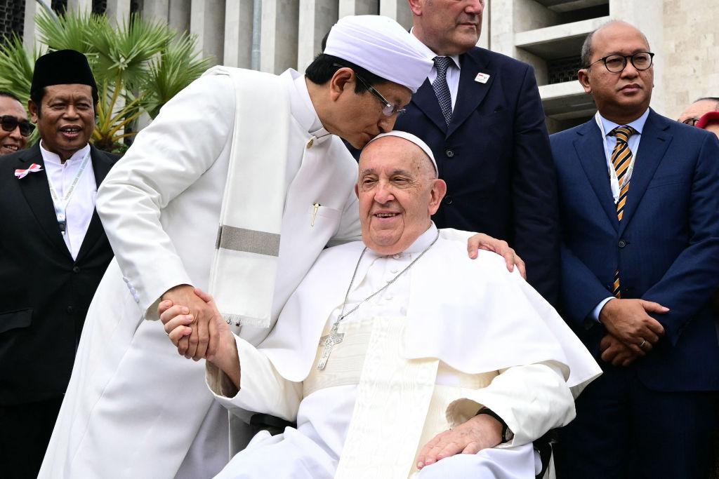 Indonesian Police Foil Planned ISIS Attack on Pope Francis