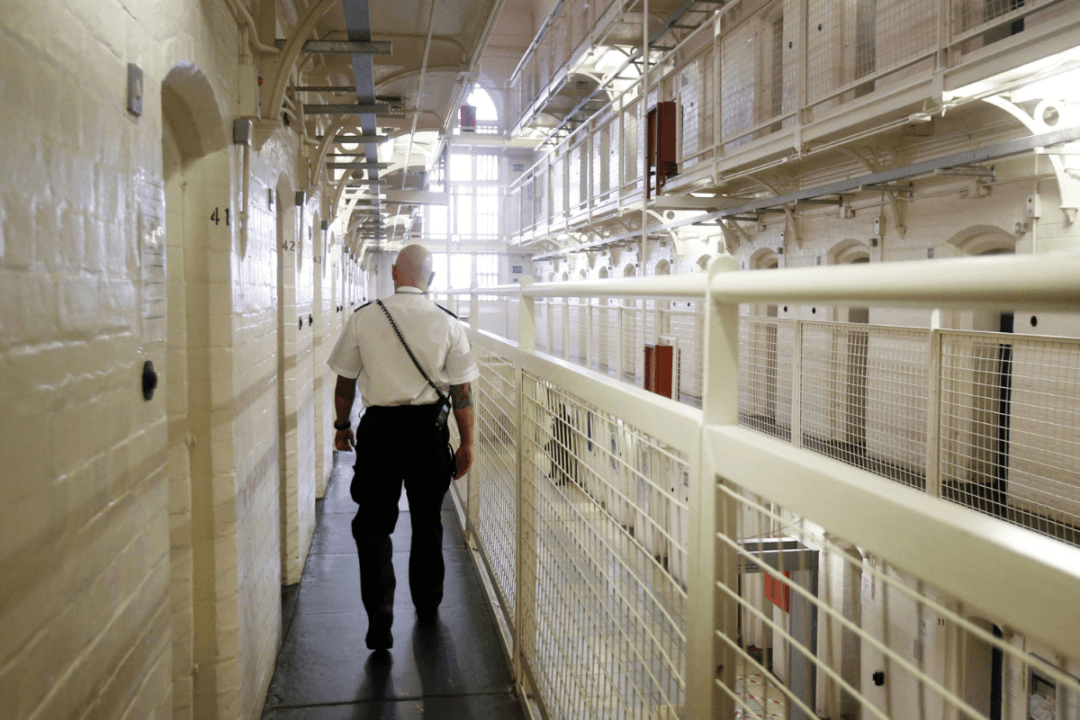 1,700 Prisoners to Be Released Early, Says Minister