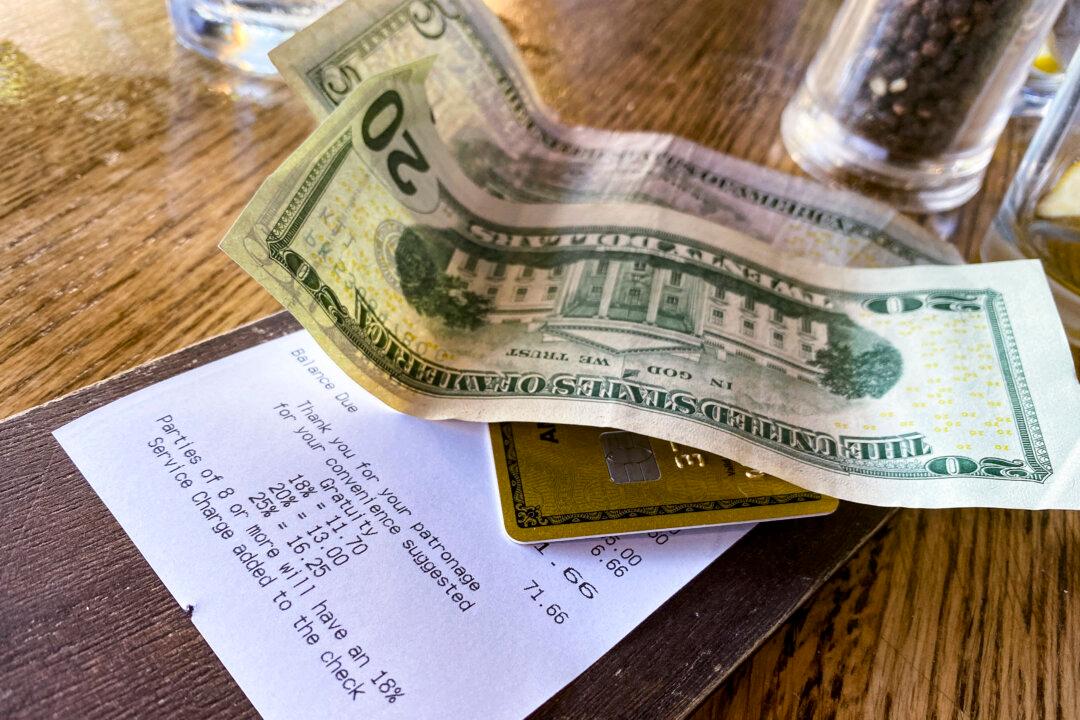 US Restaurant Tipping: Should It Stay or Should It Go?