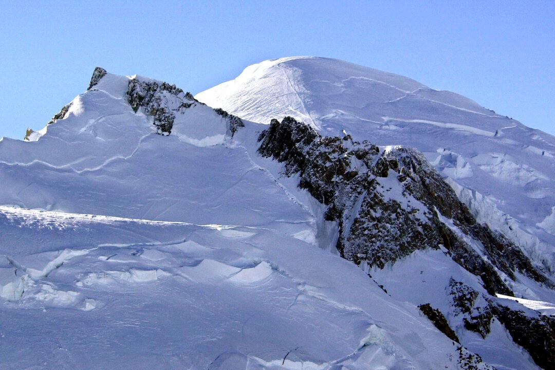 2 Italian and 2 South Korean Climbers Found Dead Close to Mont Blanc’s Summit