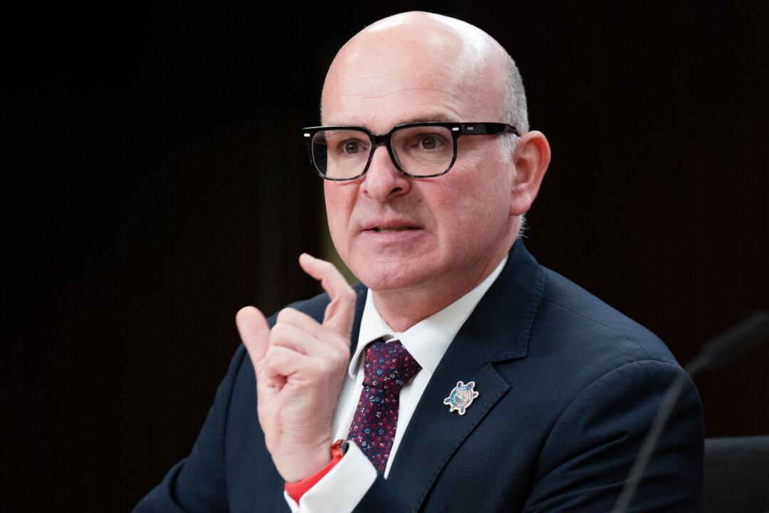 Canadians Support Reduced Temporary Foreign Worker Program: Poll