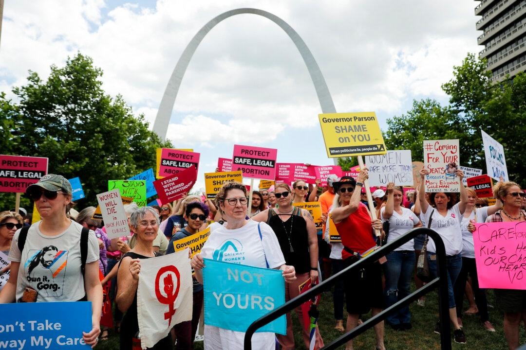 Christian Pastor Wins Injunction, Damages Against Seattle Over Arrests