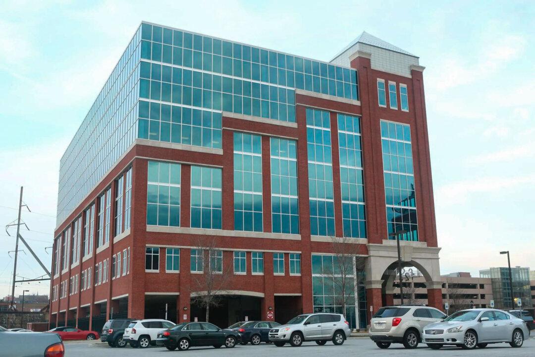 News Brief: Federal Government Orders Ban on Large Student Loan Servicer; Boar’s Head Closes Down Plant; 33,000 Boeing Workers Go on Strike