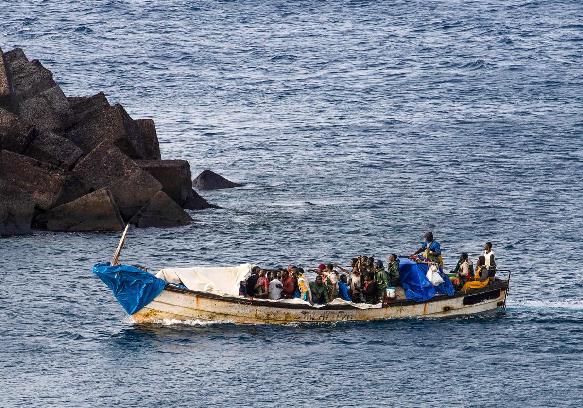 EPP Chair Warns Spain’s Amnesty for 500,000 Illegal Immigrants Will Have EU-Wide Consequences