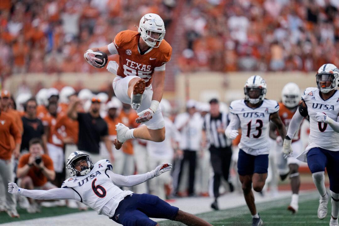 Texas on Top! Longhorns Take Over at No. 1 in AP Top 25 for First Time in 16 Years, Jumping Georgia