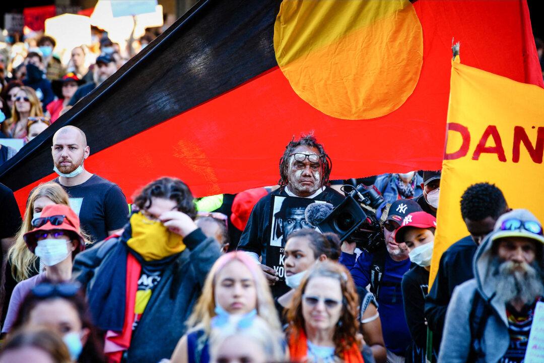 Queensland LNP Strikes Indigenous Councils Accord, Promises Direct Access to Ministers