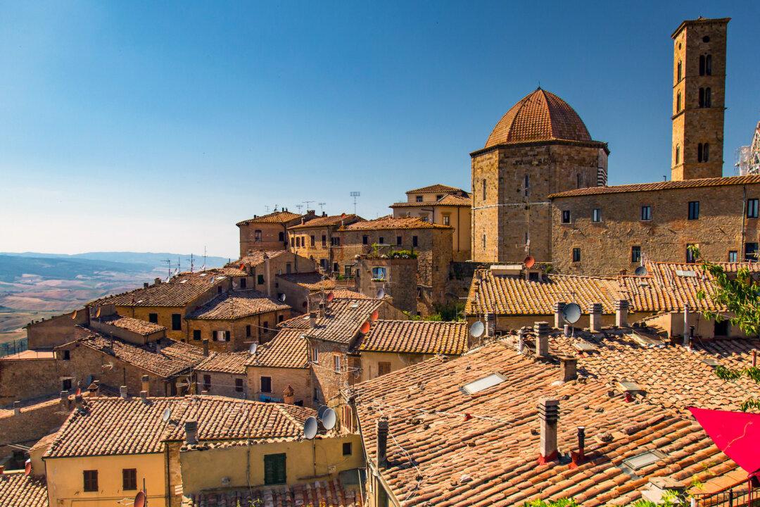 Volterra and San Gimignano: Two Sides of Northern Tuscany