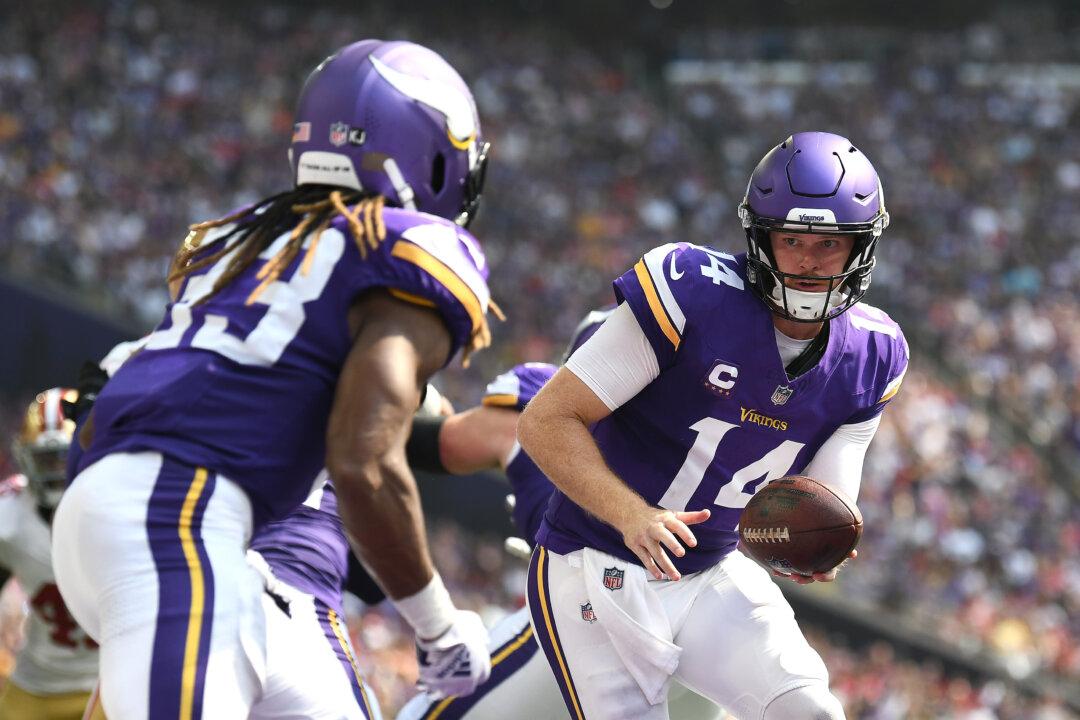 A Few NFL Unbeatens Feature a Few Castoff QBs, While 3 Winless Squads Face Uh-oh Situations