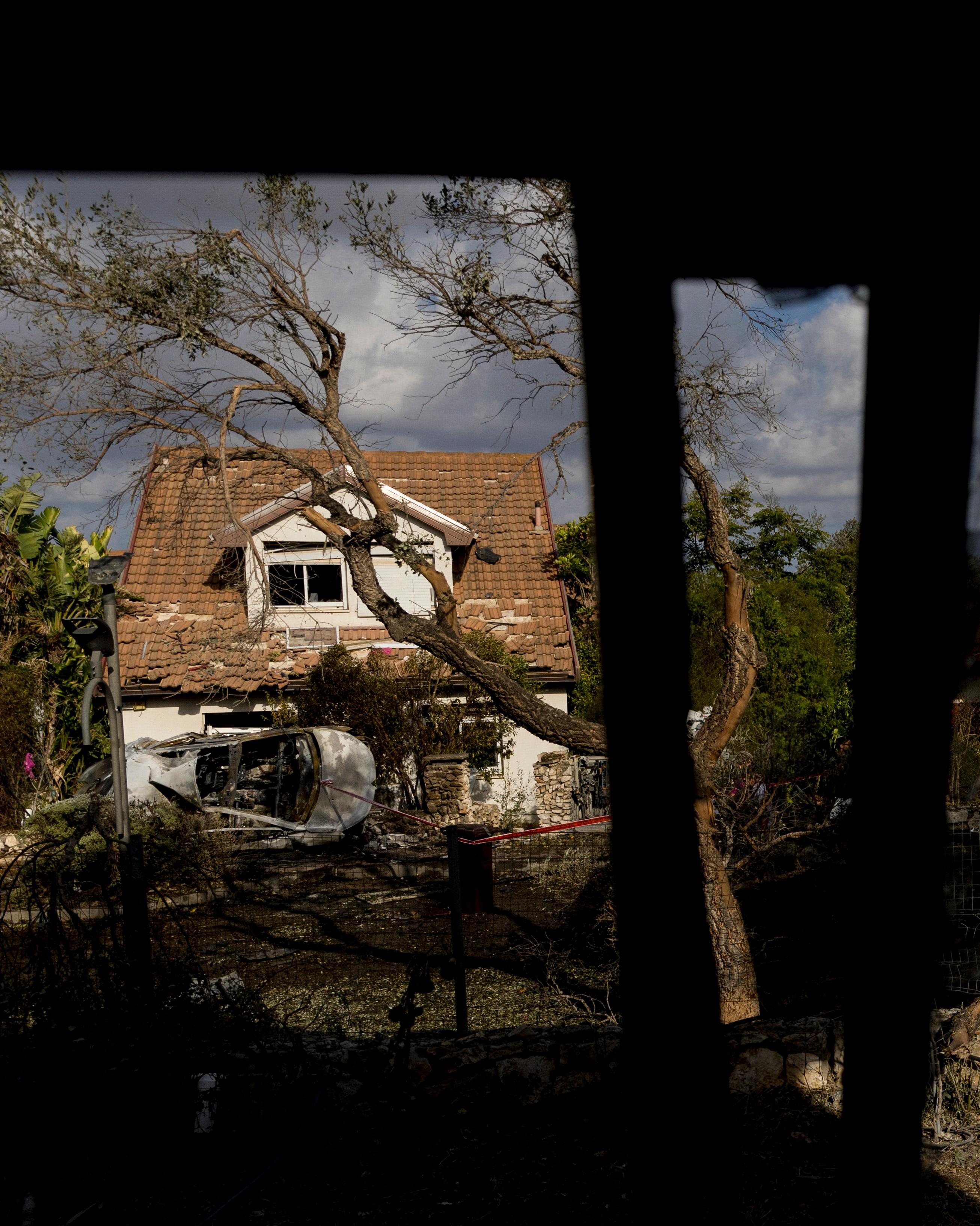 Day in Photos: Israel-Hezbollah Conflict, German Elections, Hunting Season