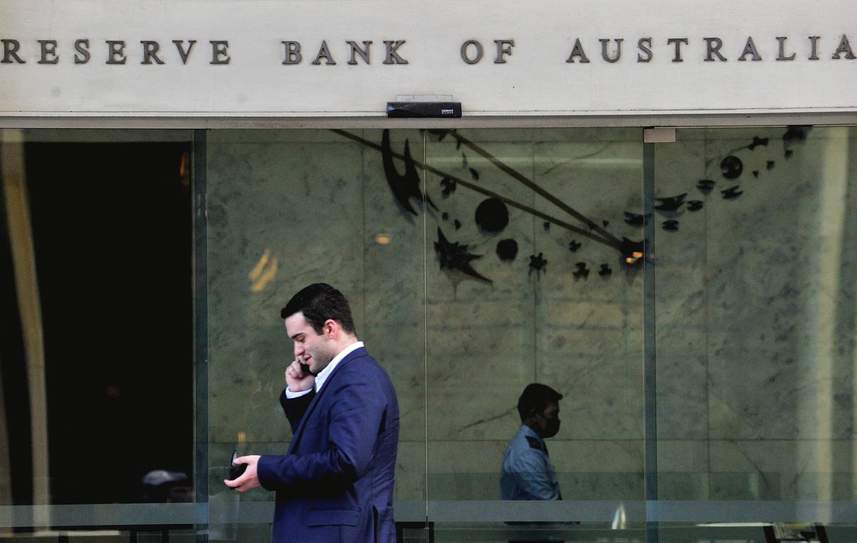 Greens Urge Treasurer to Use Powers to Slash Interest Rates