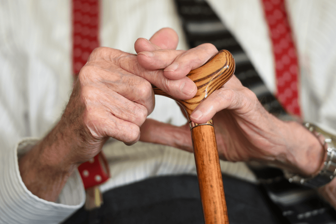 Survey Reveals 300 Hospice Beds out of Use in England Amid Funding Shortage