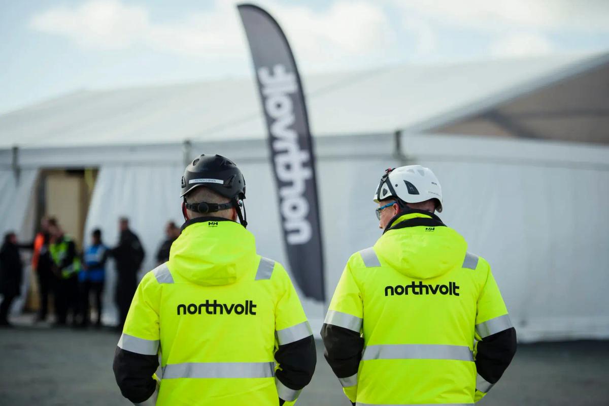 Europe’s Leading Battery Producer Cuts 20 Percent of Staff Amid Sluggish EV Demand