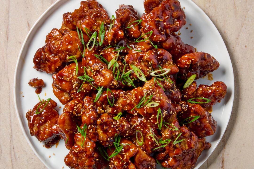 My Korean Fried Chicken Is so Crispy, My Friends Demand Seconds (And Thirds!)