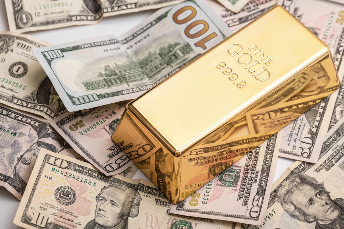 Make Your Portfolio Shine Even in Dark Times: 4 Ways to Invest in Gold