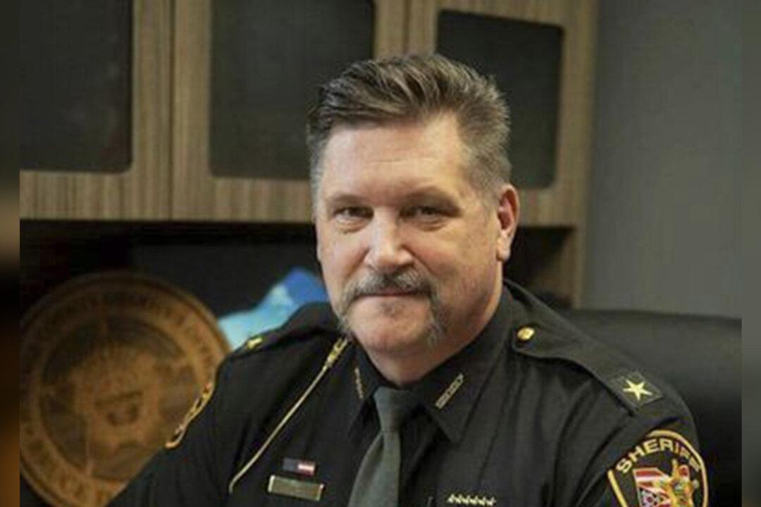 Ohio Sheriff Removed From Election Security After Comments on Harris Yard Signs