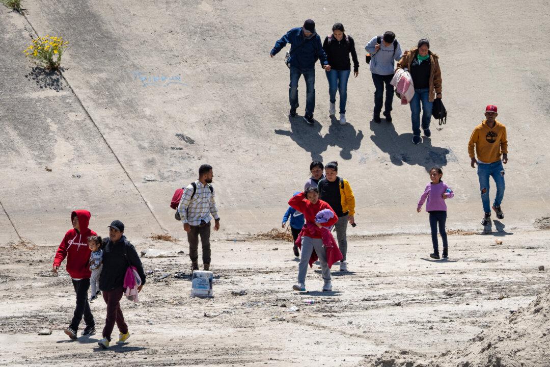 Mexican Officials Dissolve ‘Migrant Caravan’ Headed to US, Activists Say