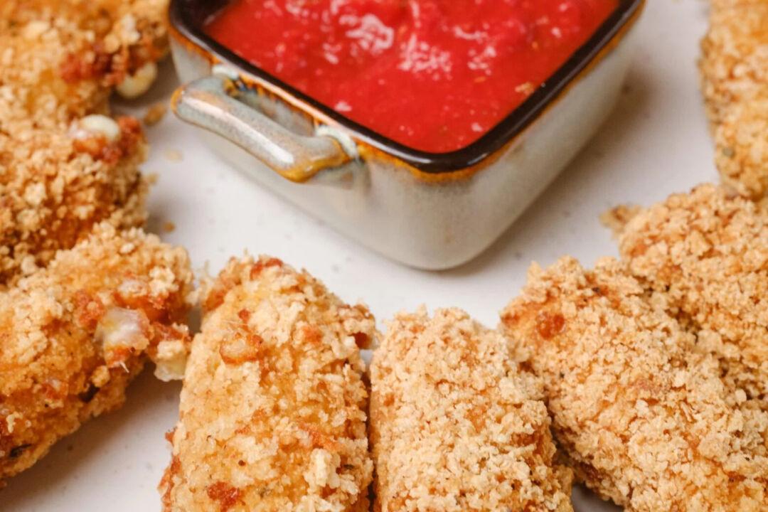 Homemade Mozzarella Sticks—Extra Crispy