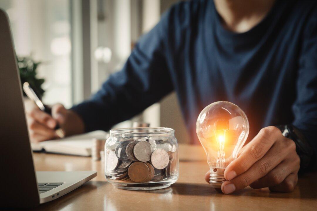 Cosy and Cost-Effective: Energy-Saving Tips for Seniors