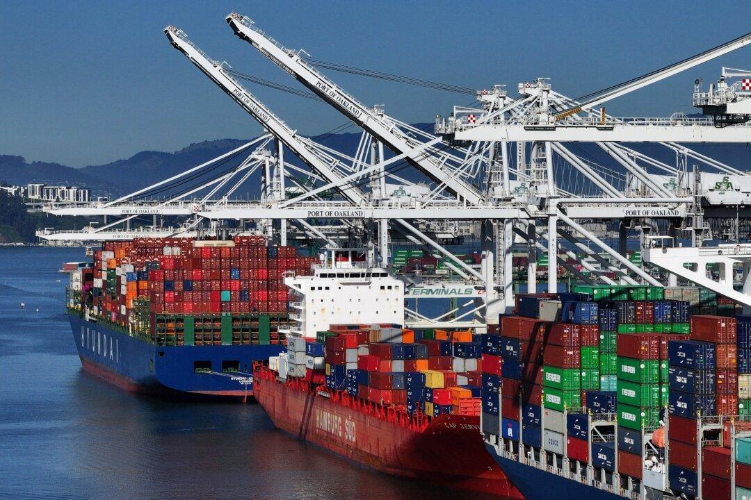 Conrad Black: Trump’s Tariff Policy Is in Part a Containment Strategy to Deal With the China Threat