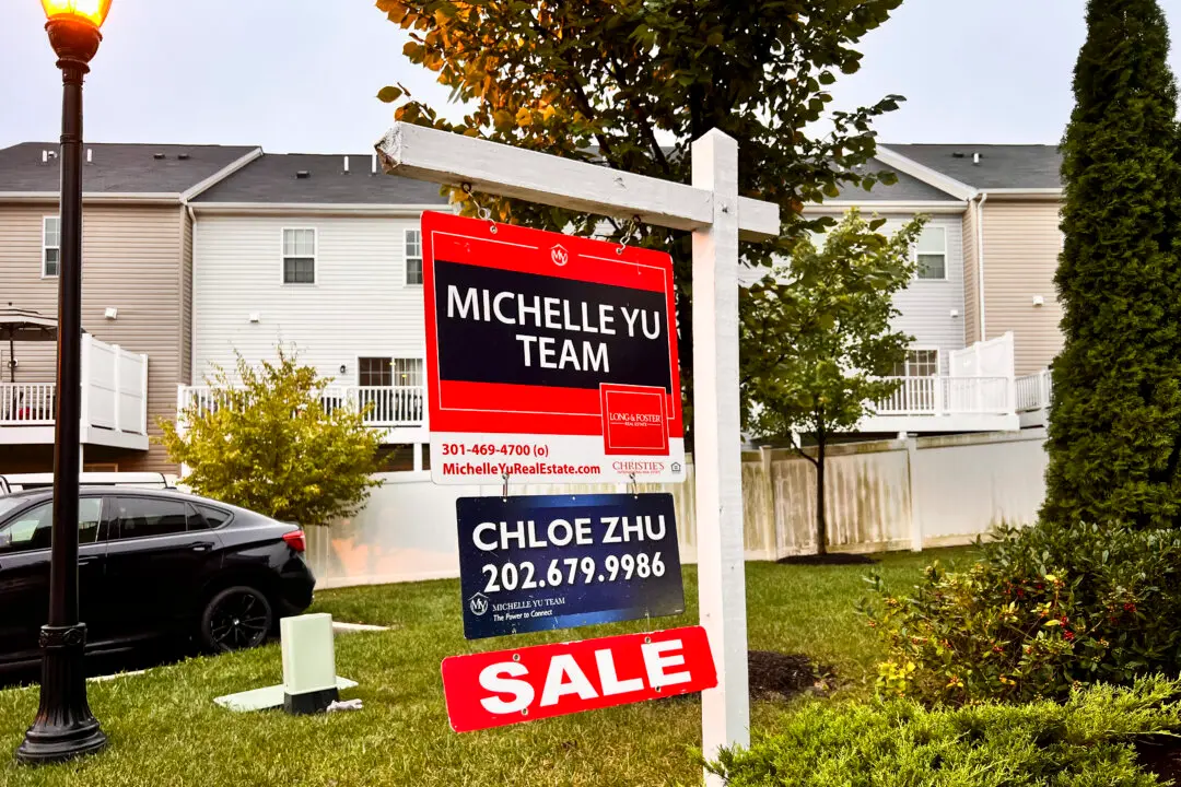 Older Homeowners Paying ‘Seniority Tax’ When Refinancing Mortgages: Bankrate