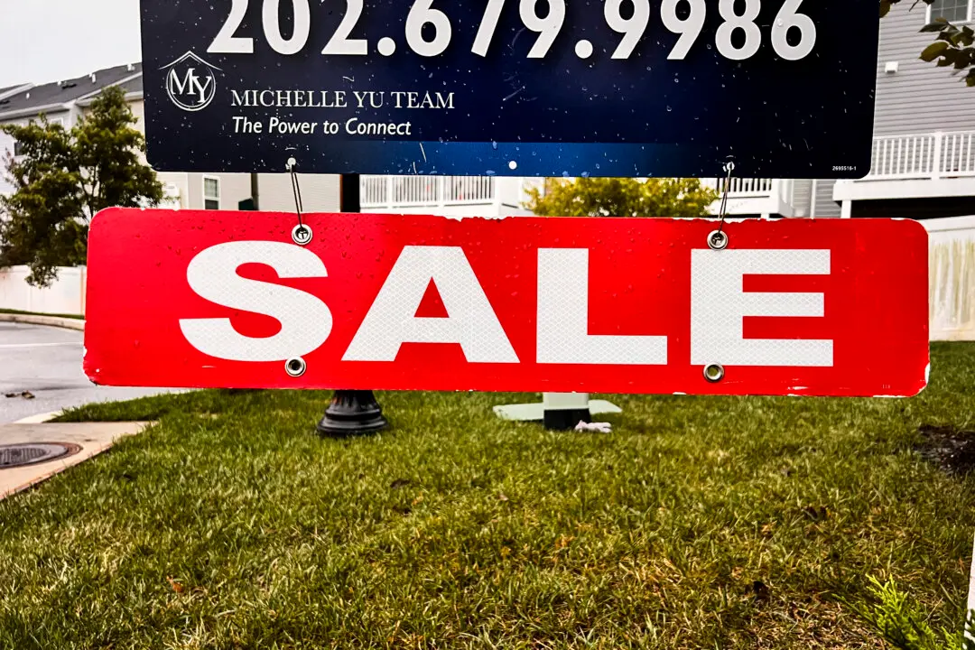 Homebuying Stalls Despite US Mortgage Rates Sliding to 4-Year Low